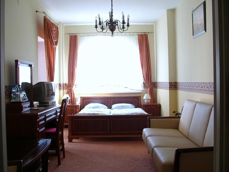 Hotel Regius Οπόλε Δωμάτιο φωτογραφία