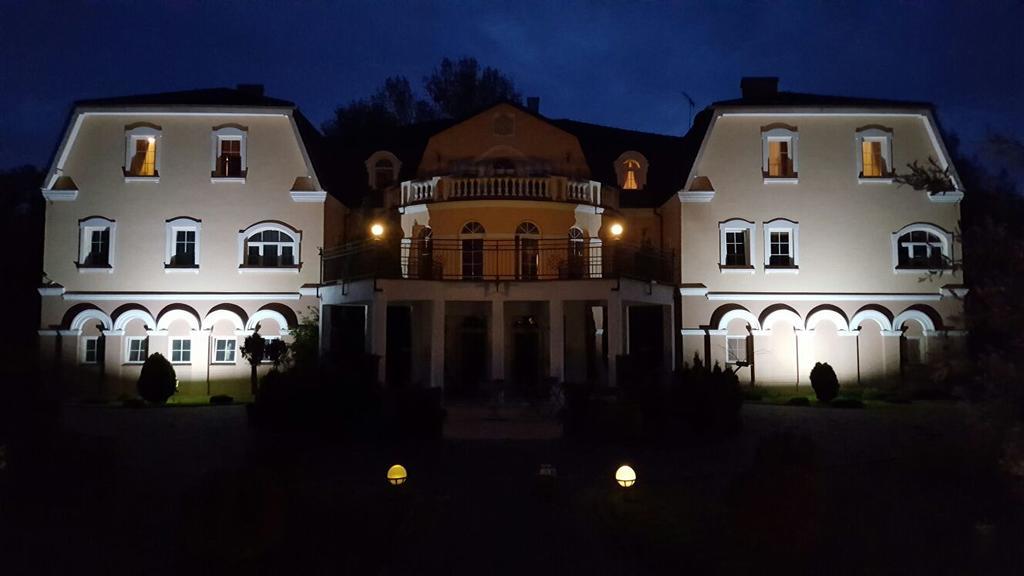 Hotel Regius Οπόλε Εξωτερικό φωτογραφία